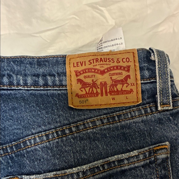 Levis 501s size 28 - Picture 6 of 7